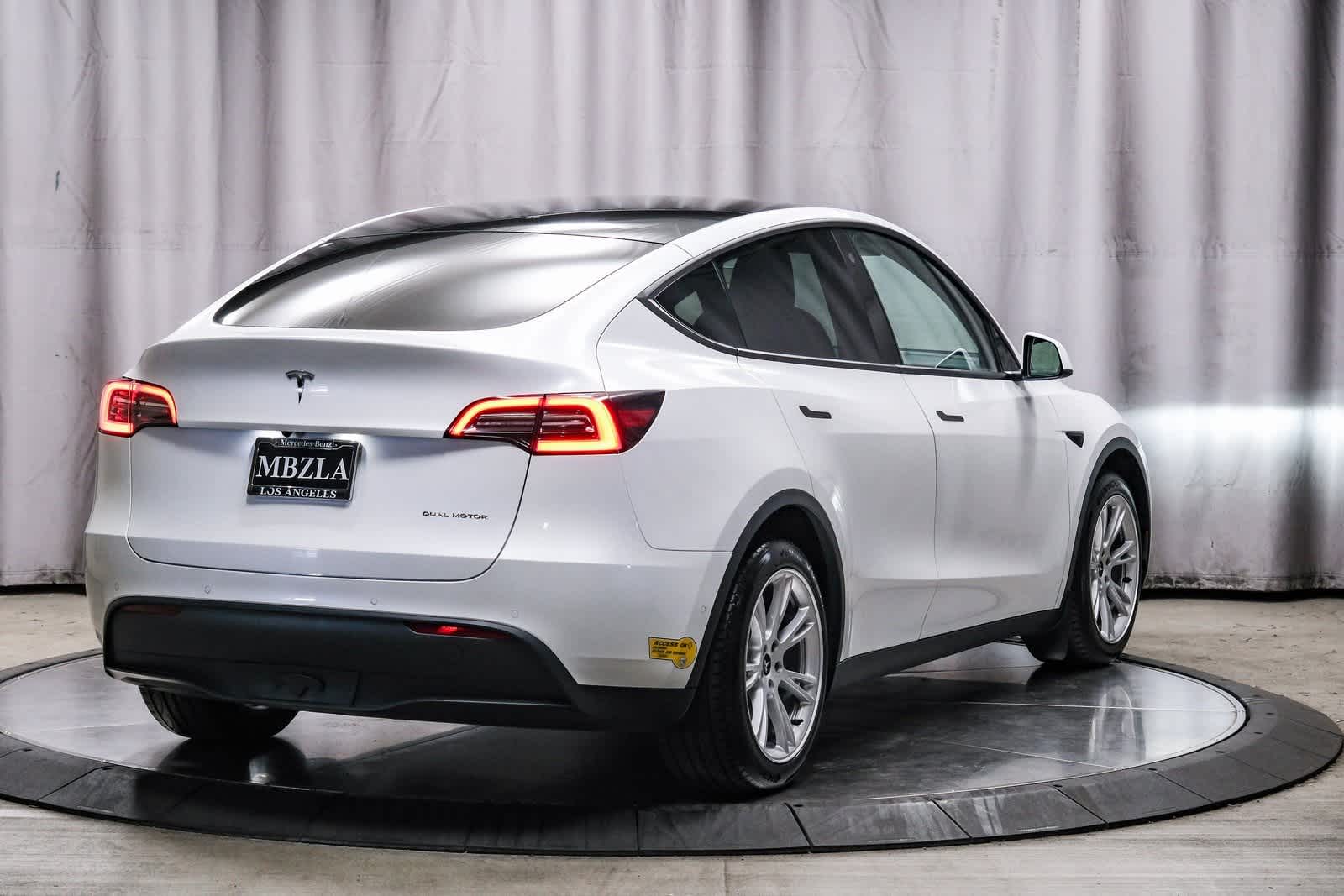 Thumbnail: 2021 Tesla Model Y - 4