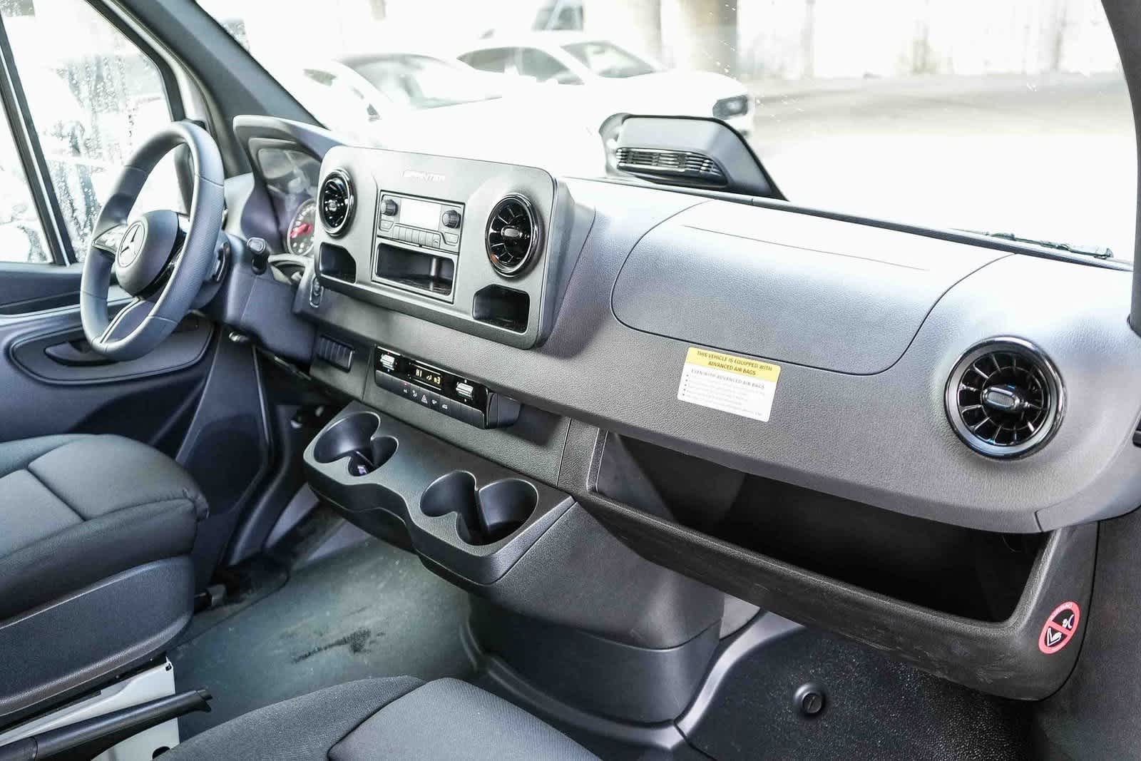 Thumbnail: 2026 Mercedes-Benz Sprinter - 13