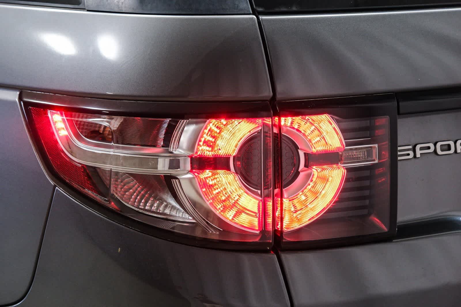 Thumbnail: 2019 Land Rover Discovery Sport - 7