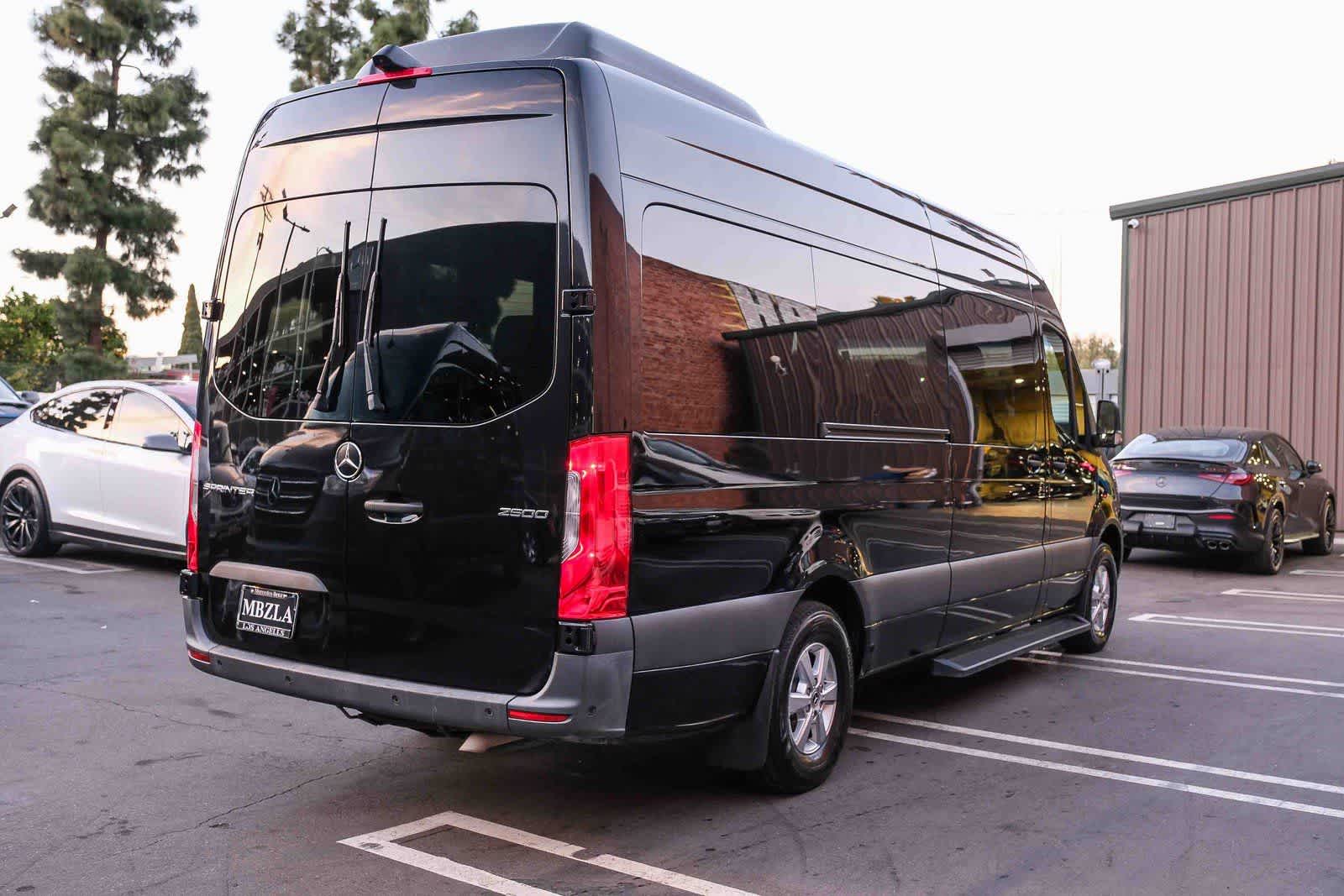 Thumbnail: 2023 Mercedes-Benz Sprinter - 4