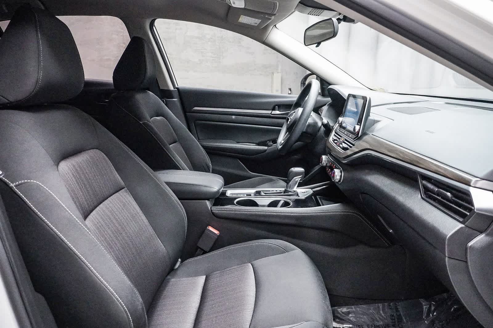 2023 Nissan Altima SV 18