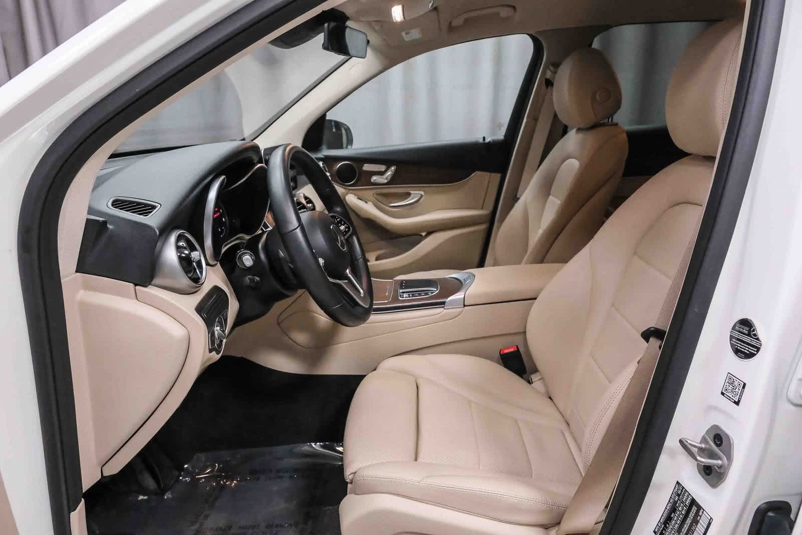 Thumbnail: 2022 Mercedes-Benz GLC - 20