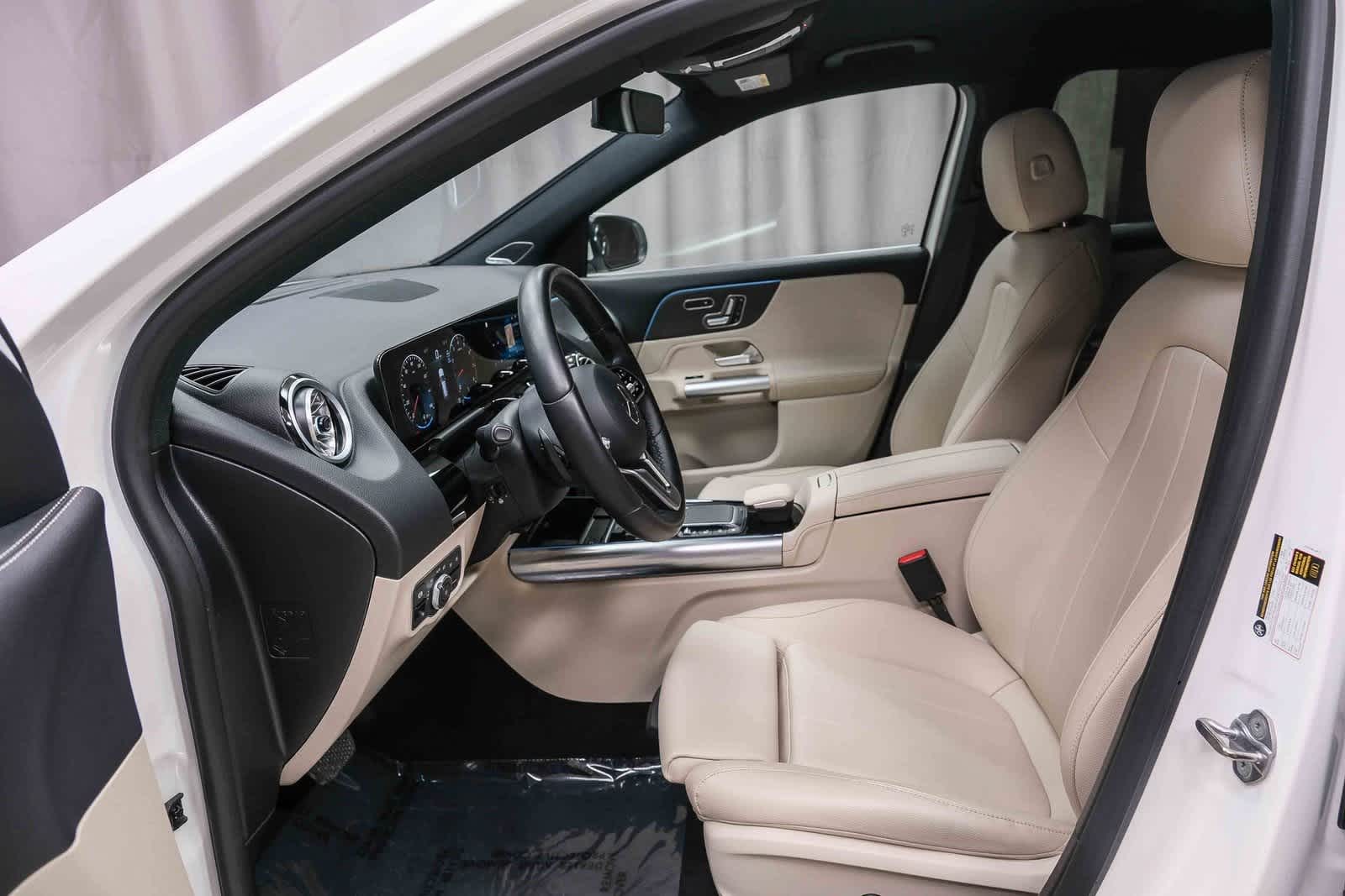 Thumbnail: 2023 Mercedes-Benz GLA - 20