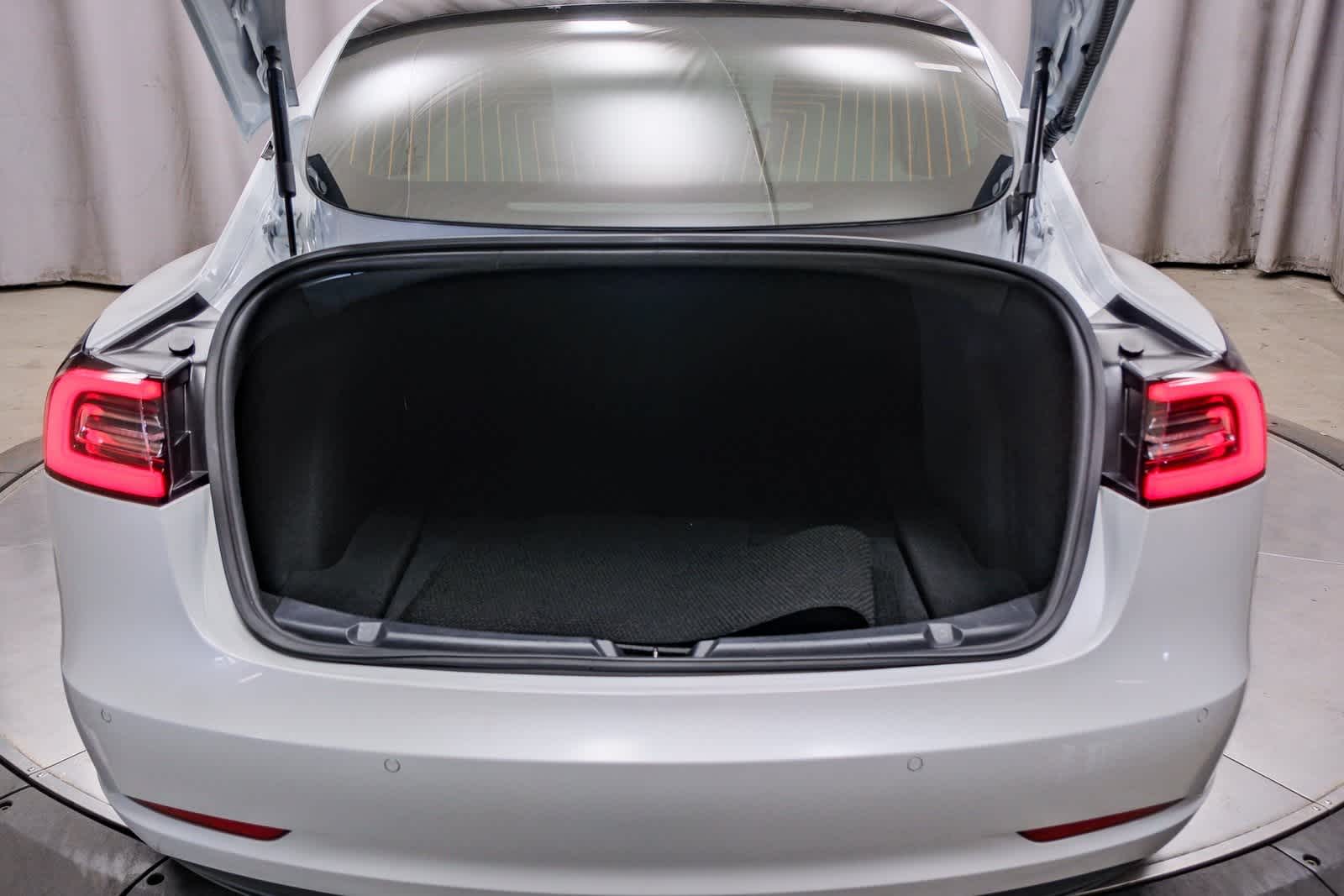 Thumbnail: 2020 Tesla Model 3 - 22