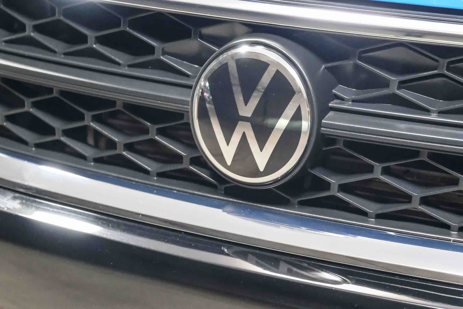 Thumbnail: 2022 Volkswagen Taos - 12