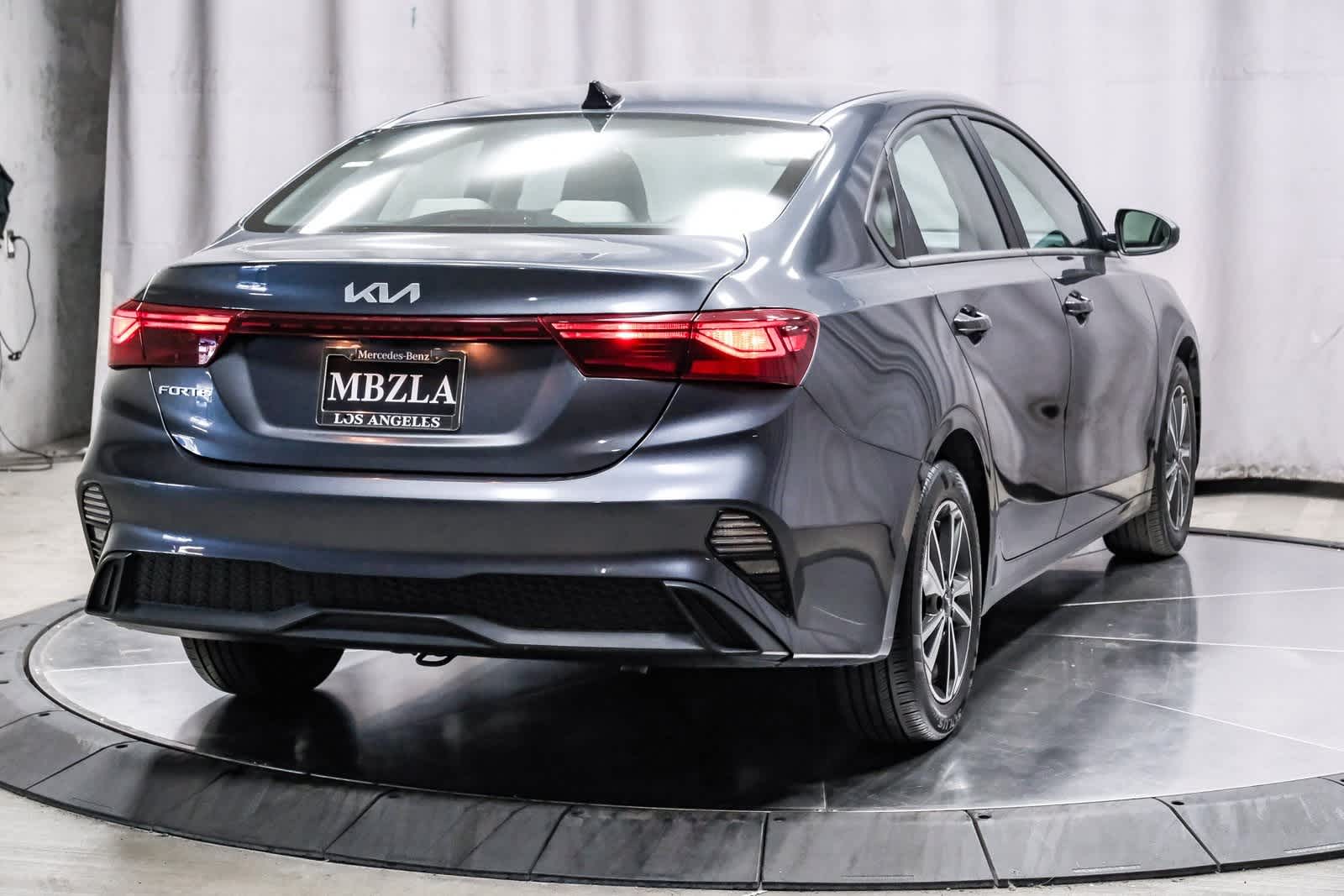 Thumbnail: 2022 Kia Forte - 4