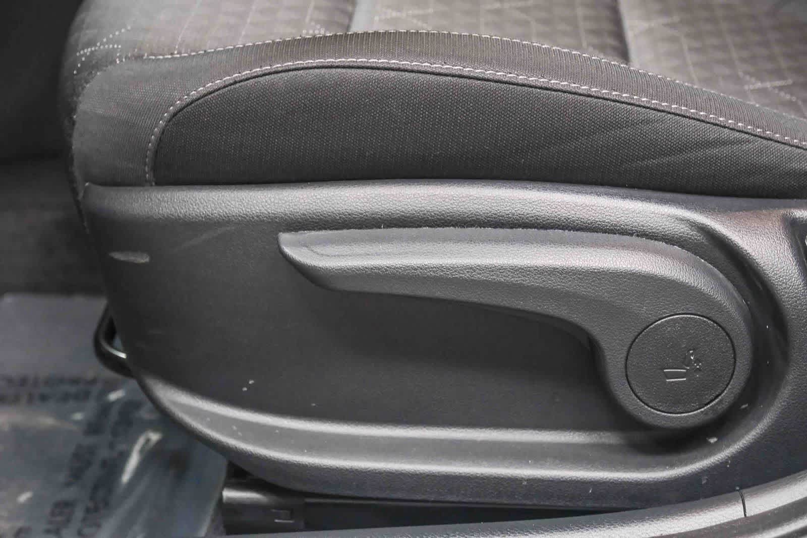 Thumbnail: 2023 Kia Rio - 23