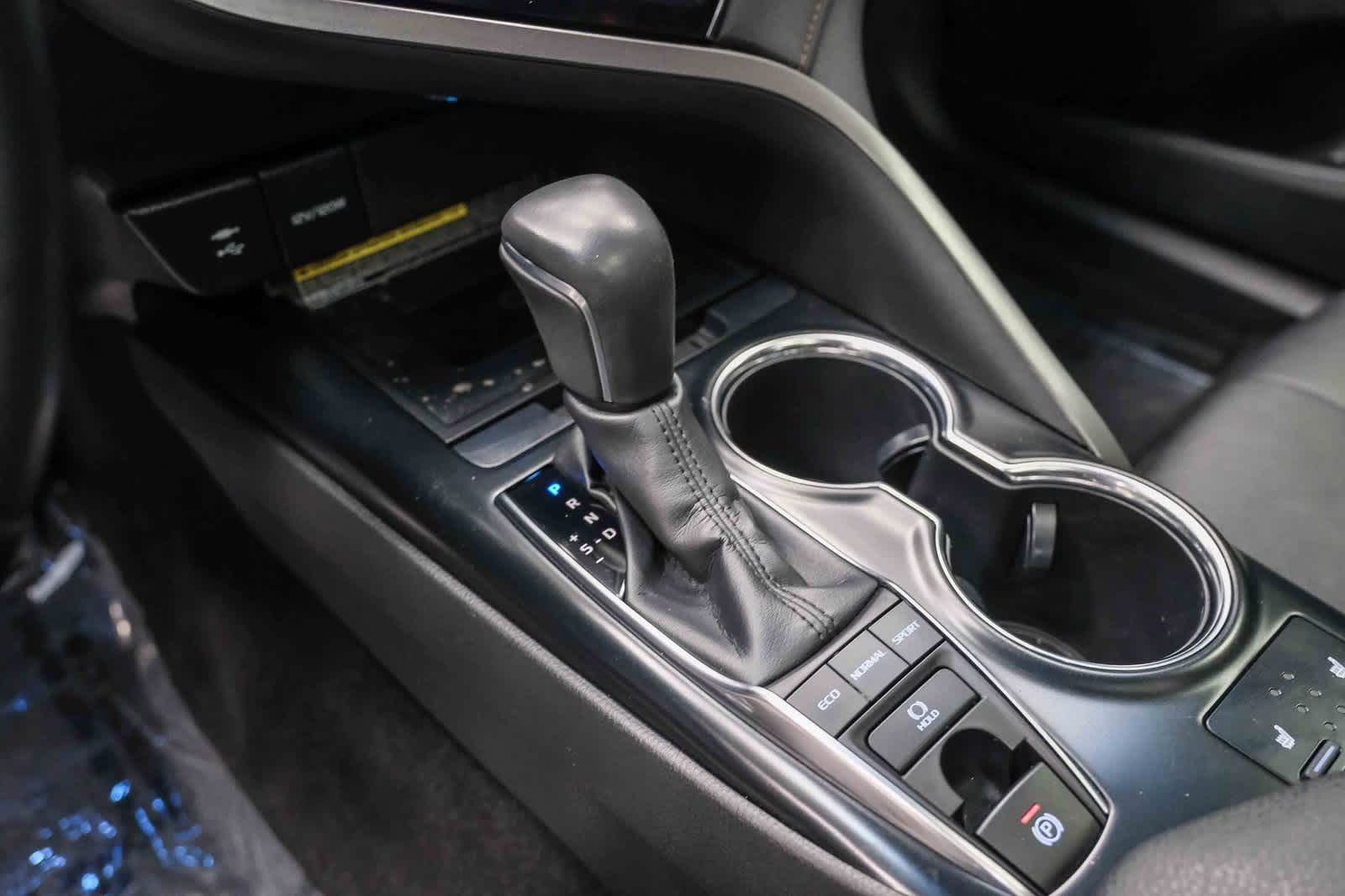 Thumbnail: 2019 Toyota Camry - 21