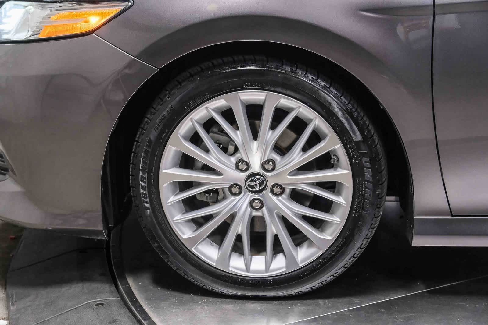 Thumbnail: 2019 Toyota Camry - 10