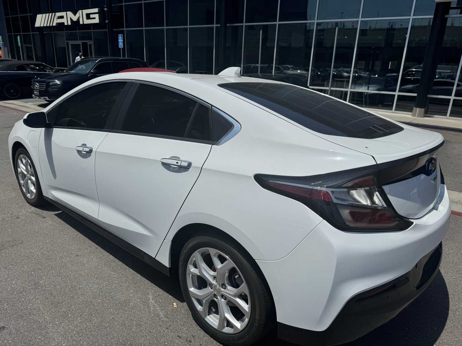 Thumbnail: 2017 Chevrolet Volt - 2