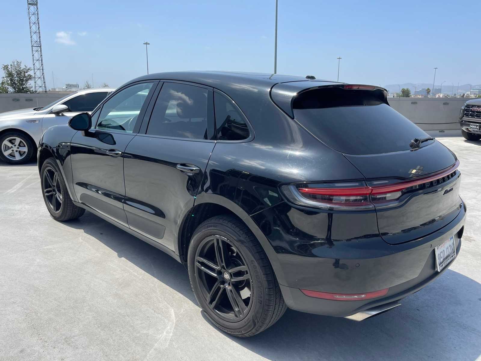 Thumbnail: 2020 Porsche Macan - 2