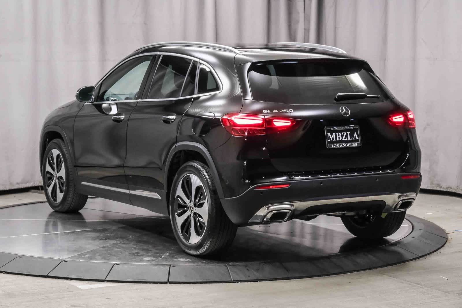 Thumbnail: 2025 Mercedes-Benz GLA - 2