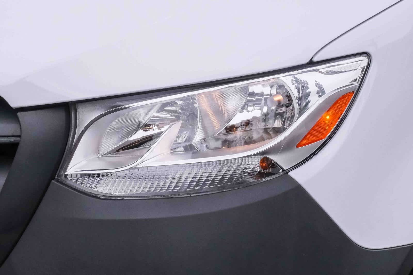 Thumbnail: 2024 Mercedes-Benz Sprinter - 11