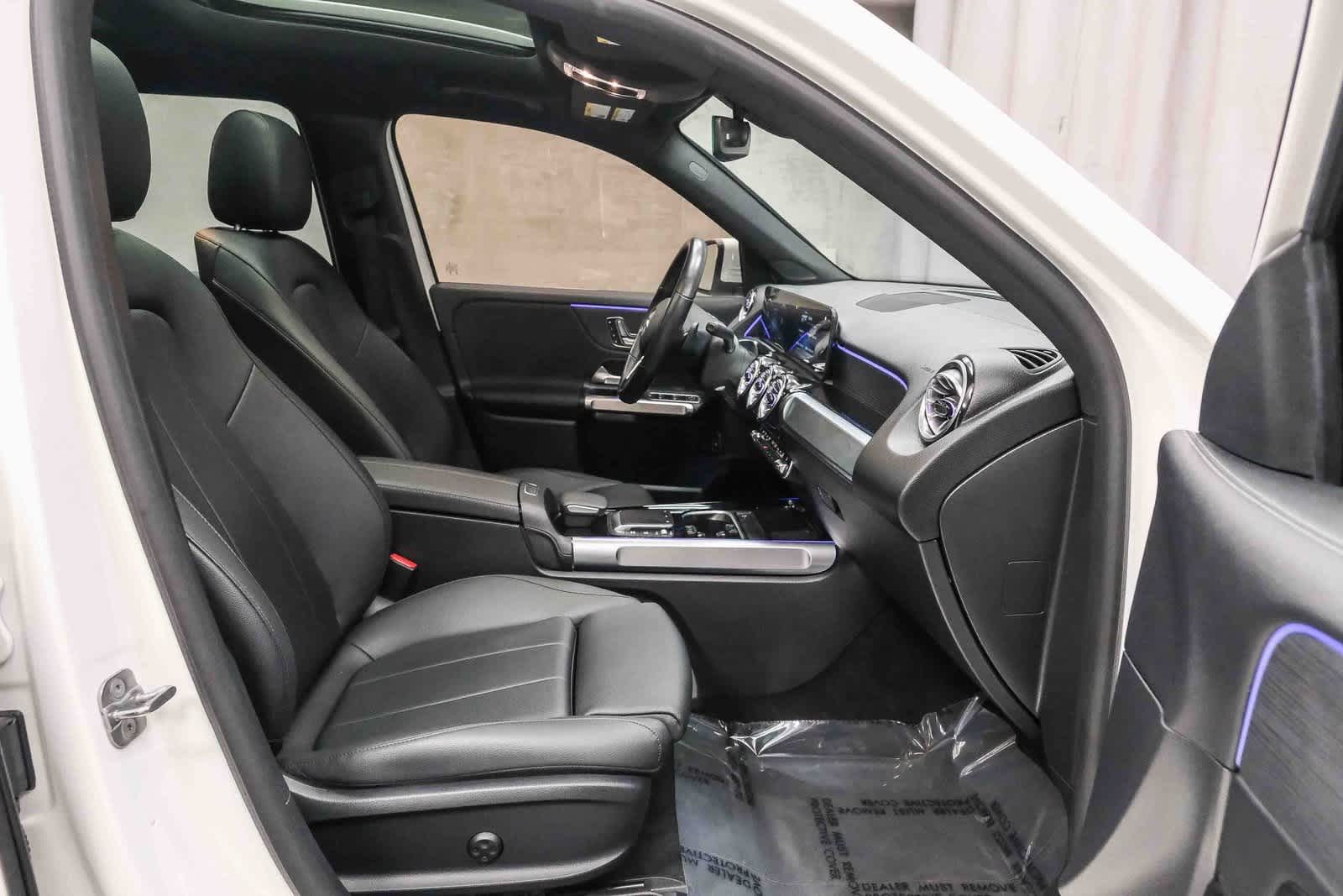 Thumbnail: 2023 Mercedes-Benz EQB - 18