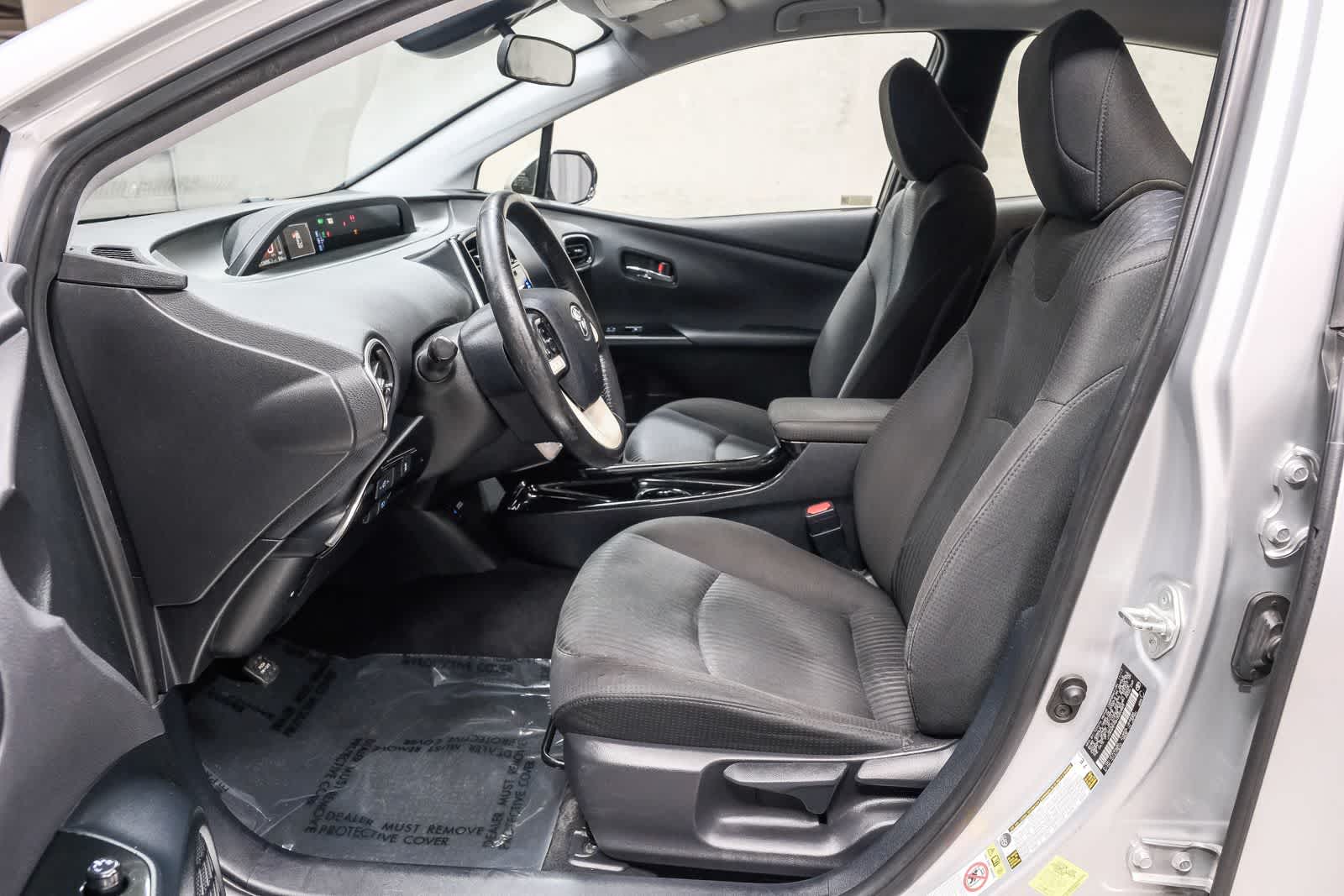 Thumbnail: 2017 Toyota Prius Prime - 19