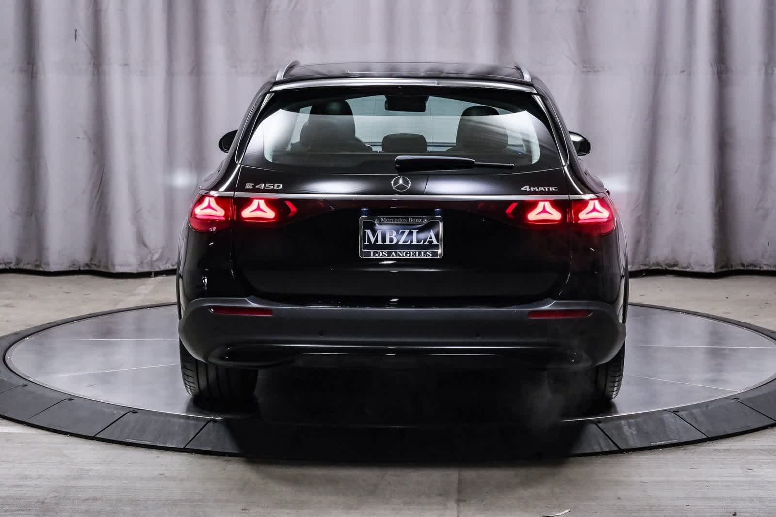 Thumbnail: 2025 Mercedes-Benz E-Class - 3