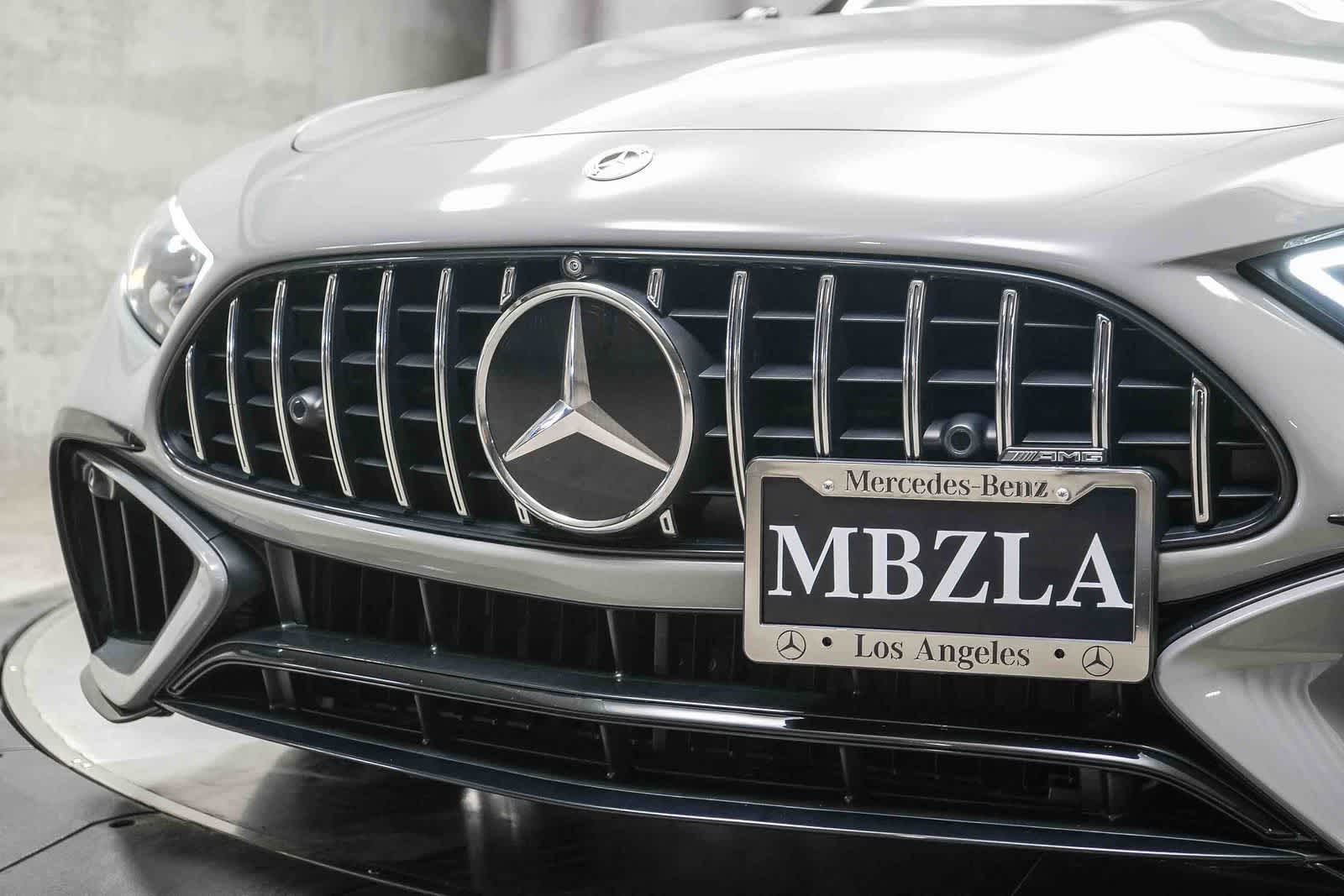 Thumbnail: 2022 Mercedes-Benz SL-Class - 6