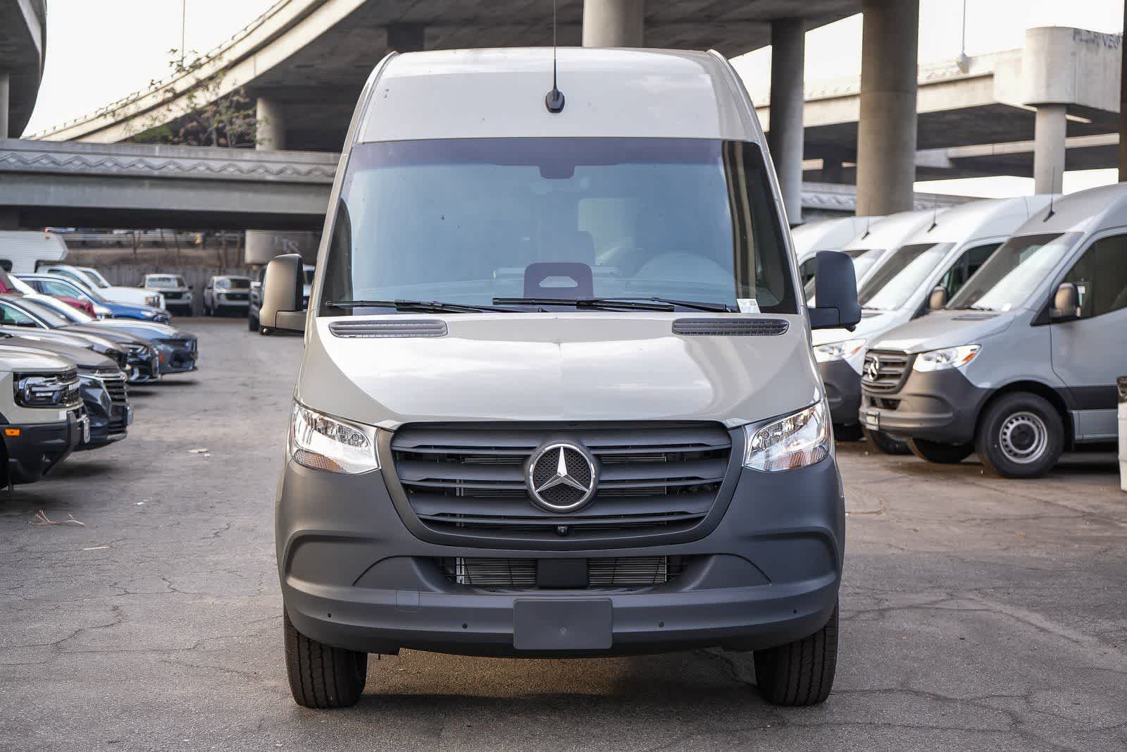 Thumbnail: 2026 Mercedes-Benz Sprinter - 2
