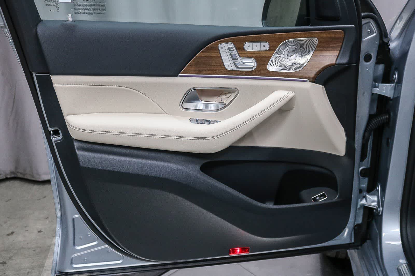 Thumbnail: 2026 Mercedes-Benz GLE - 21