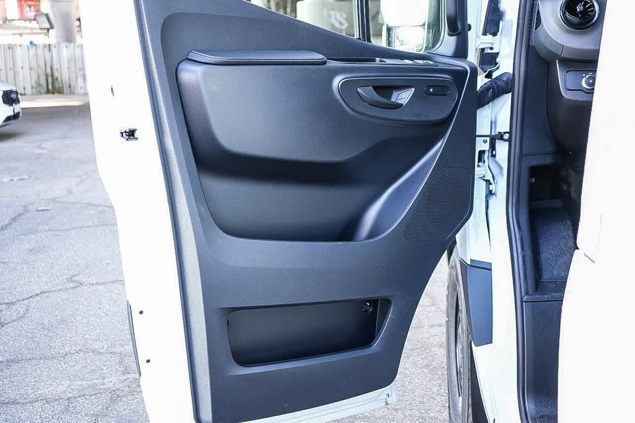 Thumbnail: 2026 Mercedes-Benz Sprinter - 19