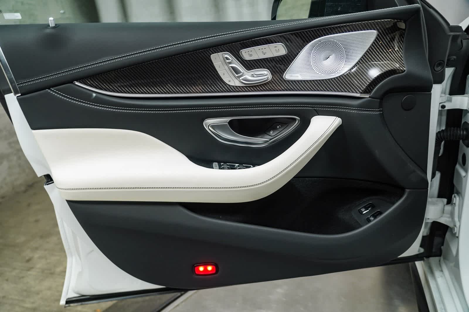 Thumbnail: 2026 Mercedes-Benz AMG GT - 21