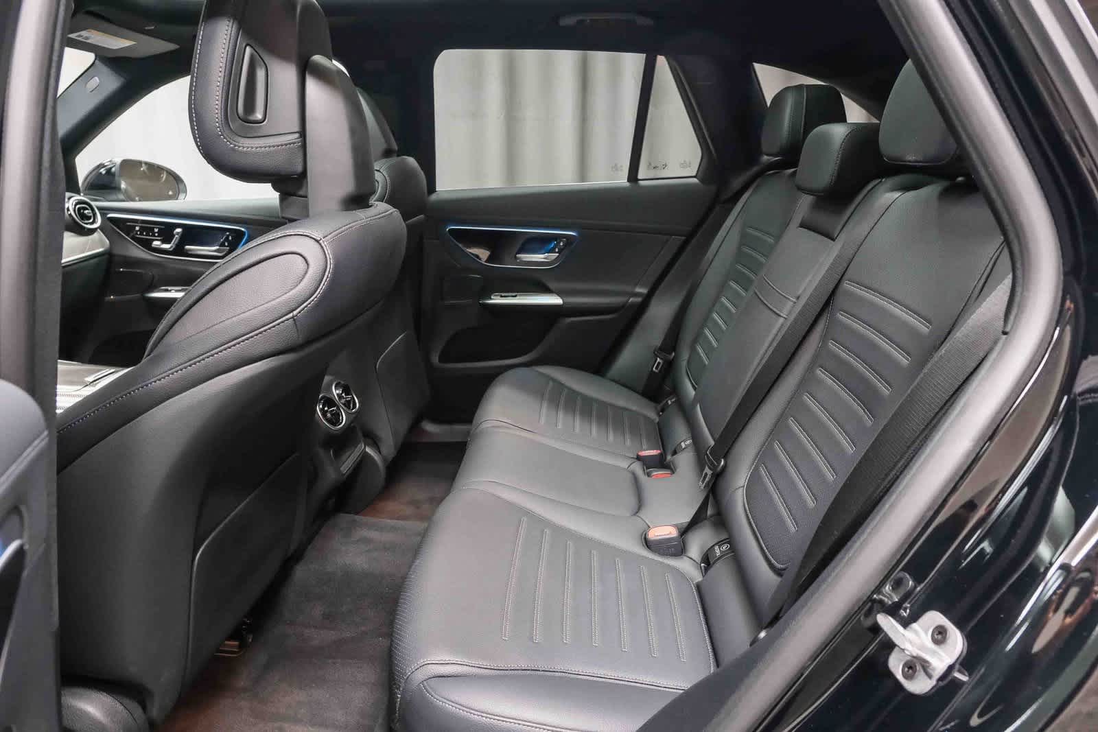 Thumbnail: 2025 Mercedes-Benz GLC - 17