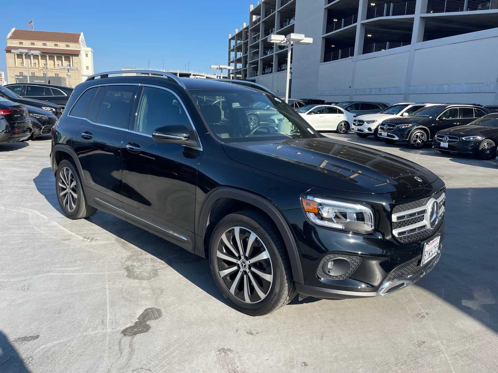 Thumbnail: 2021 Mercedes-Benz GLB - 4