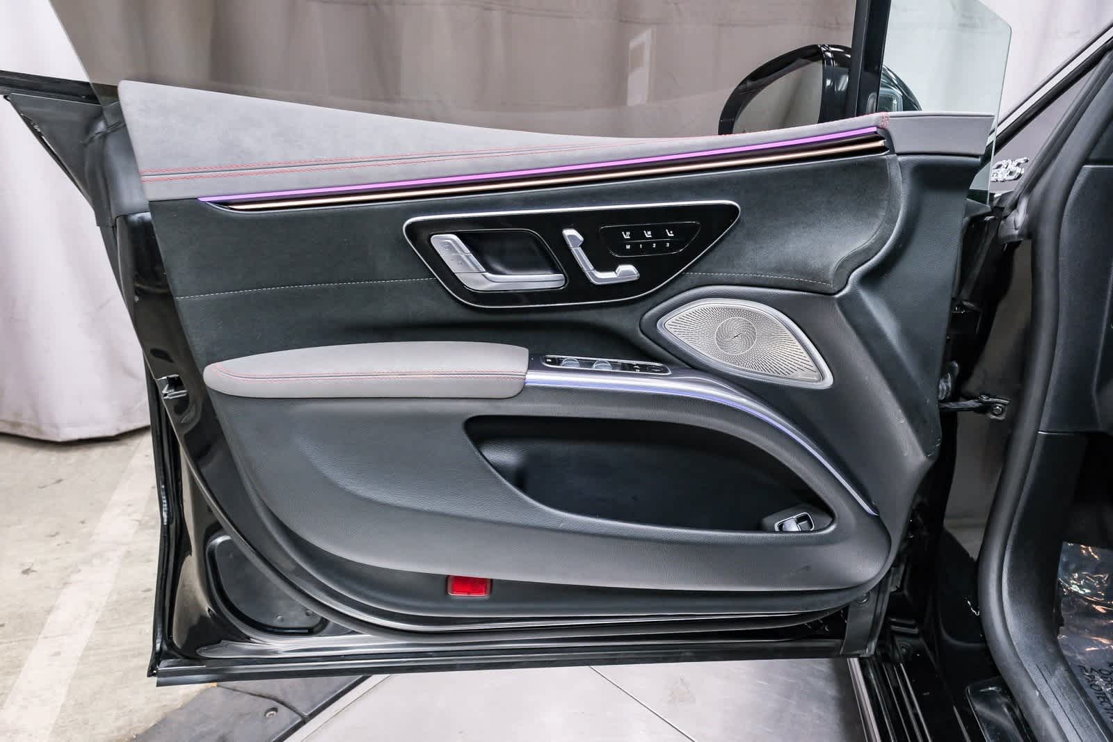 Thumbnail: 2023 Mercedes-Benz EQS - 20