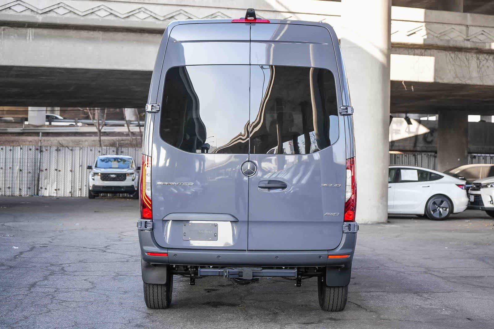 Thumbnail: 2026 Mercedes-Benz Sprinter - 7