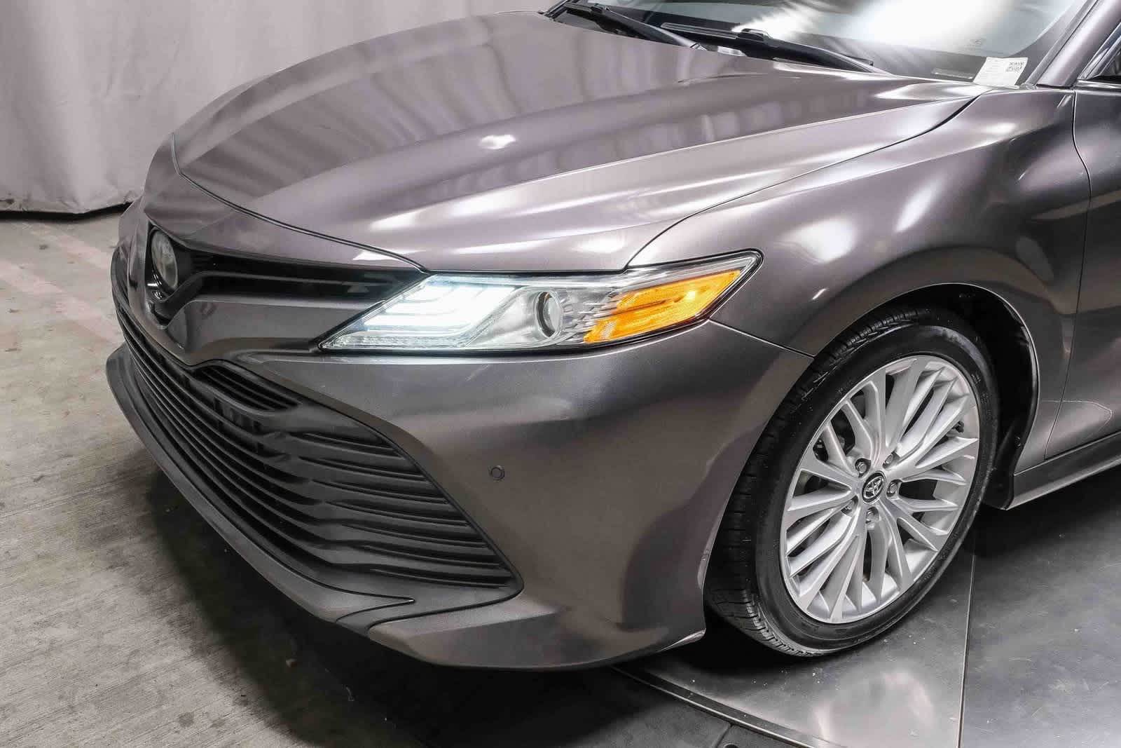Thumbnail: 2019 Toyota Camry - 12