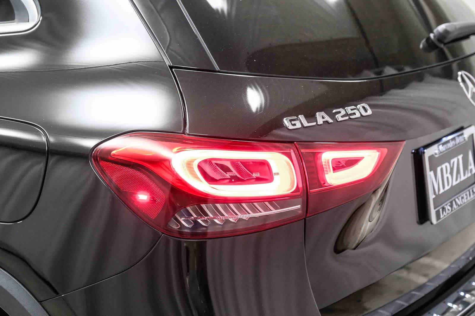 Thumbnail: 2022 Mercedes-Benz GLA - 6