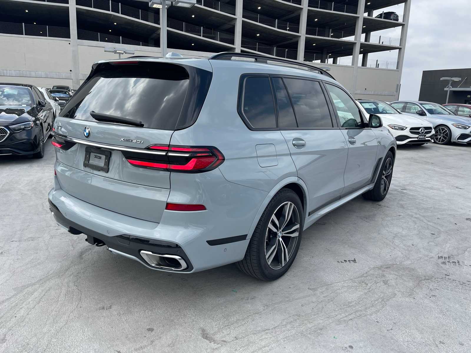 Thumbnail: 2024 BMW X7 - 4