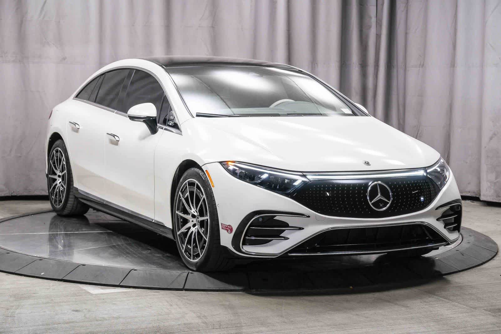 Thumbnail: 2023 Mercedes-Benz EQS - 5