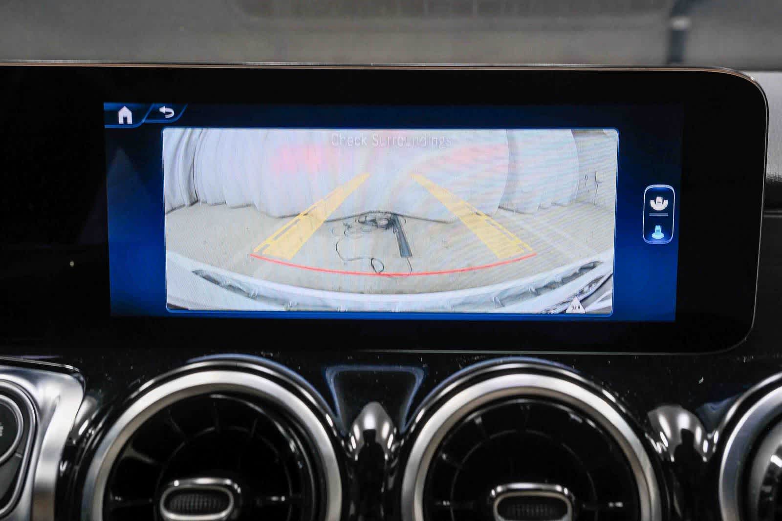 Thumbnail: 2026 Mercedes-Benz GLB - 22