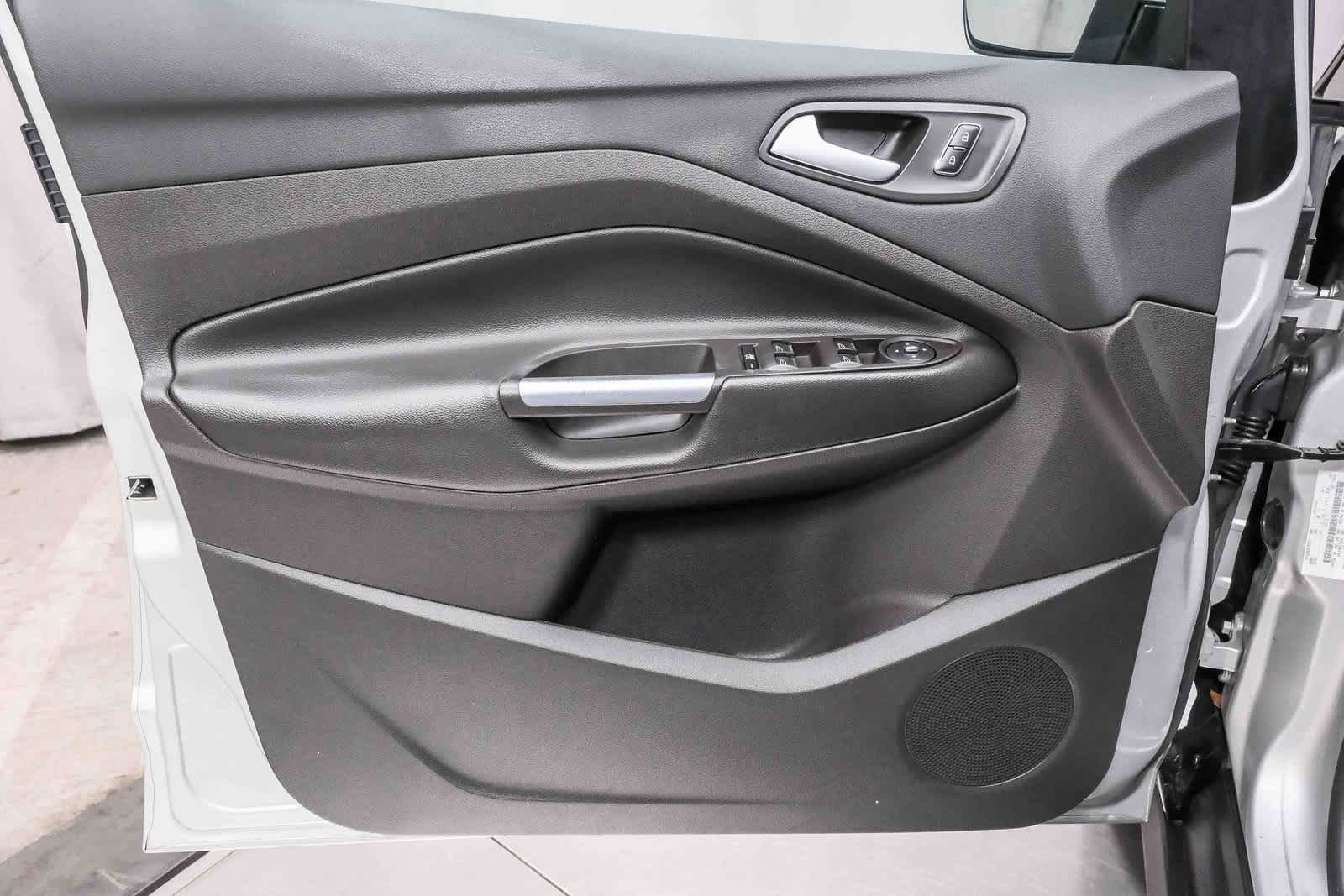 Thumbnail: 2016 Ford C-Max - 21