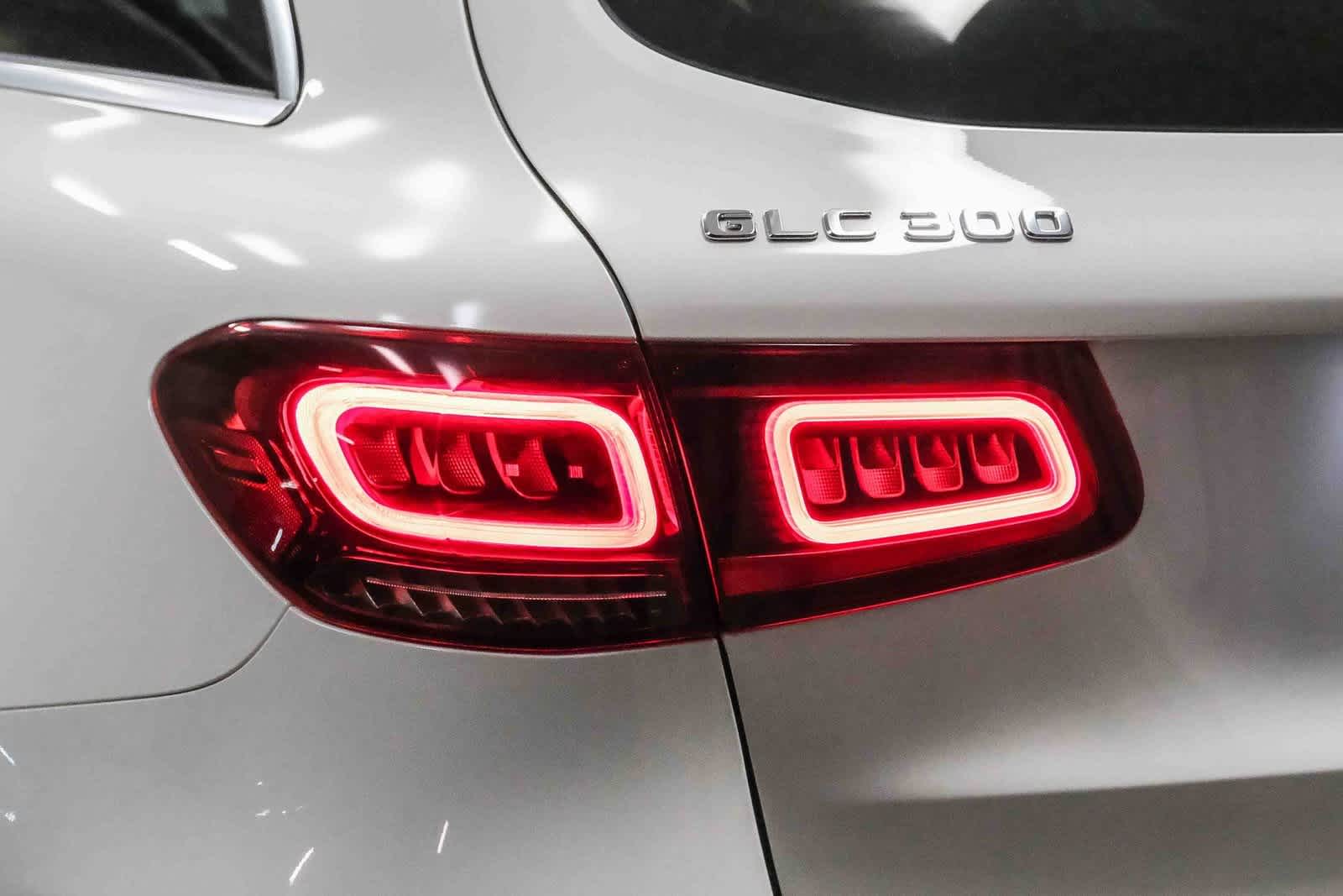 Thumbnail: 2022 Mercedes-Benz GLC - 7