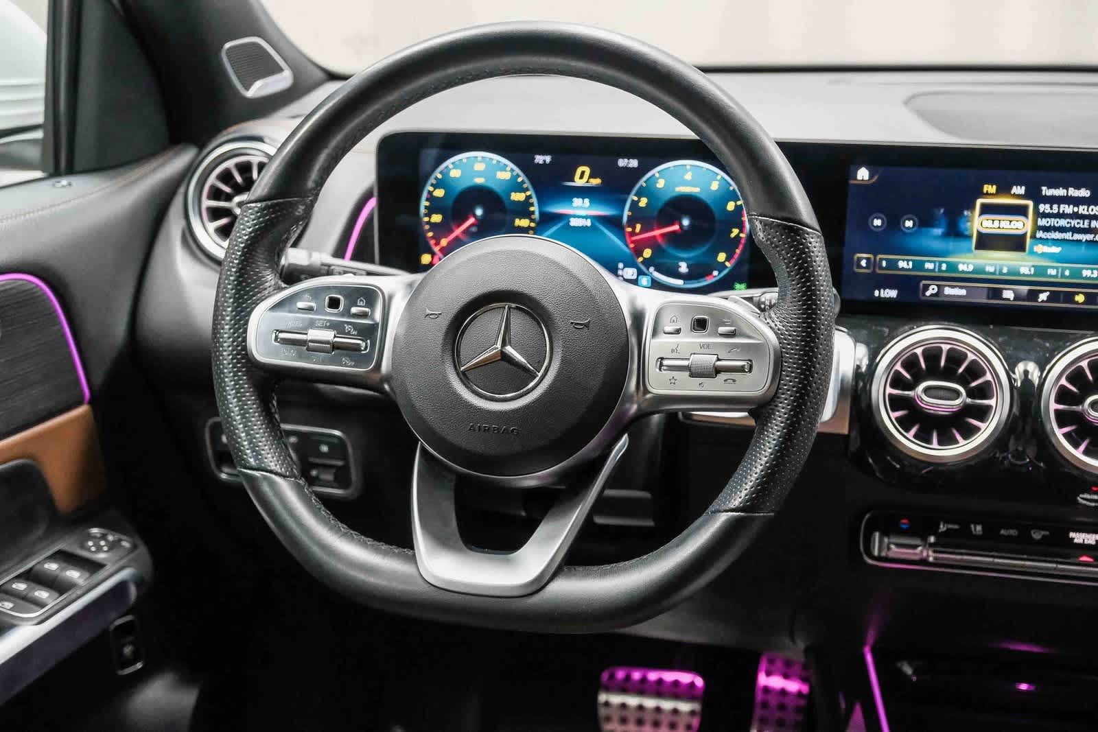 Thumbnail: 2021 Mercedes-Benz GLB - 17