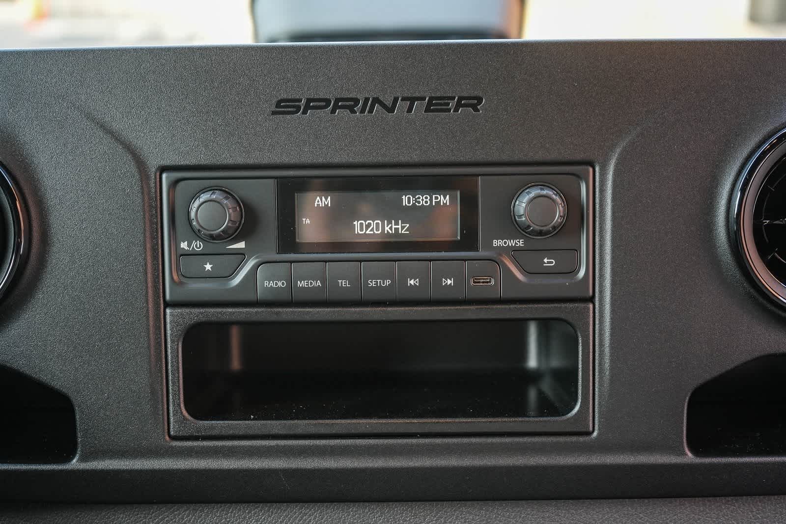 Thumbnail: 2025 Mercedes-Benz Sprinter - 14