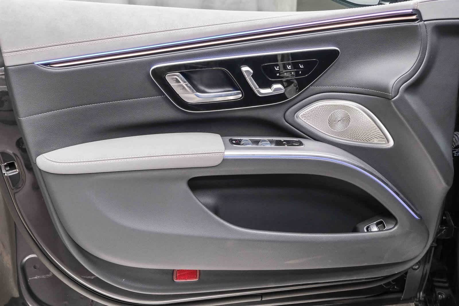 Thumbnail: 2025 Mercedes-Benz EQS - 21