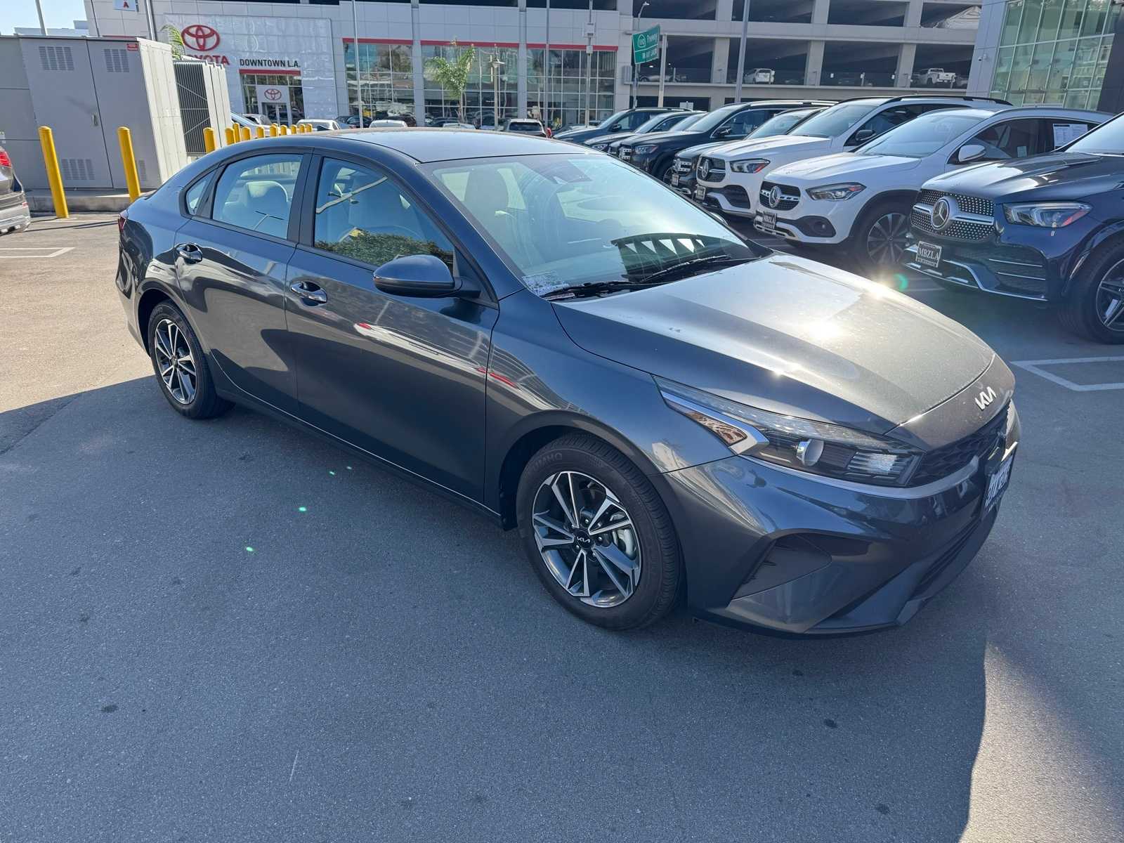 Thumbnail: 2022 Kia Forte - 2