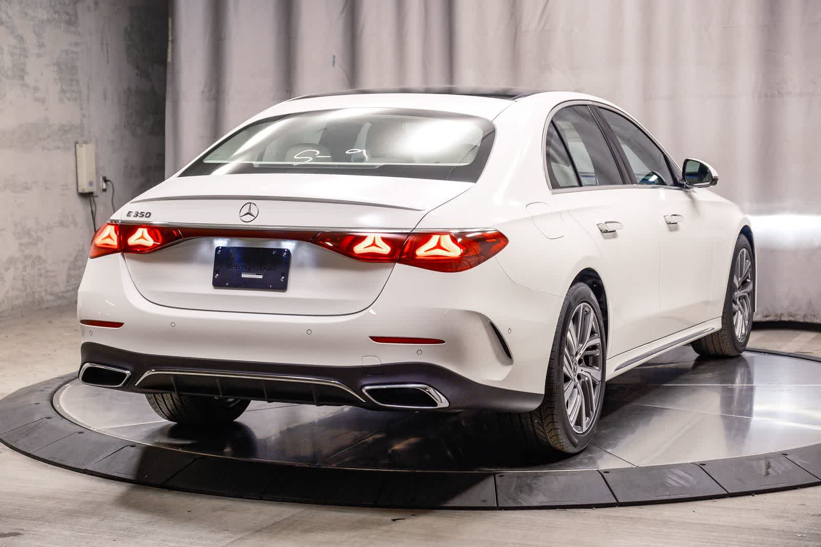 Thumbnail: 2026 Mercedes-Benz E-Class - 4