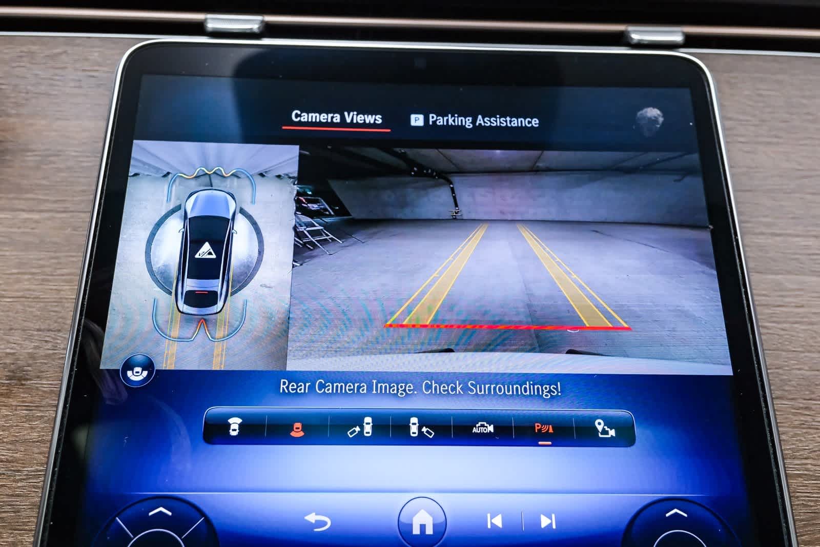 Thumbnail: 2023 Mercedes-Benz EQS - 24