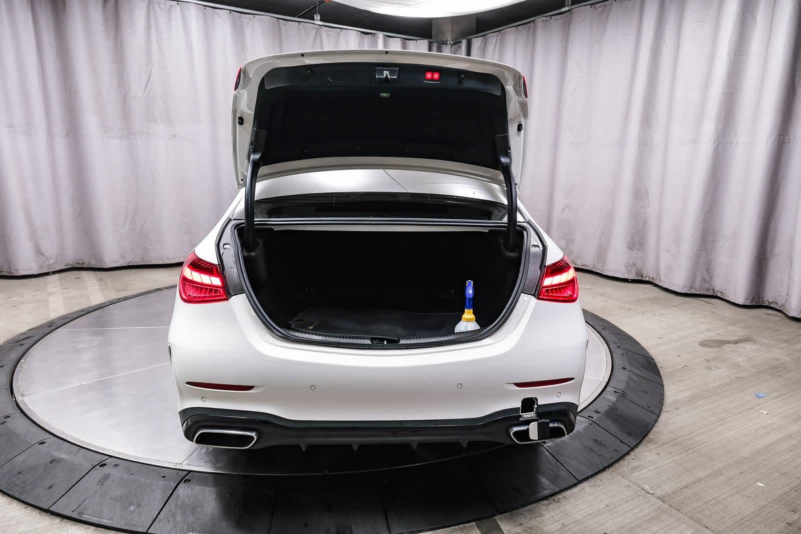 Thumbnail: 2023 Mercedes-Benz C-Class - 25