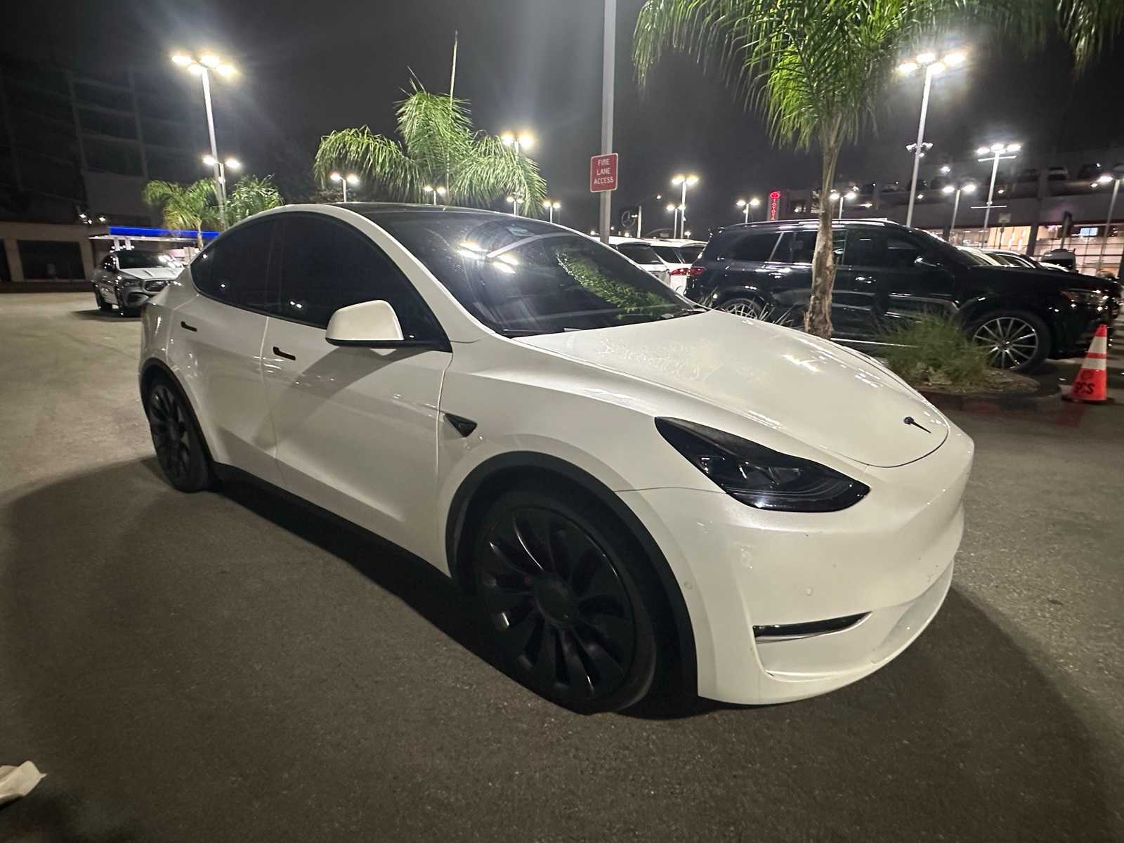 Thumbnail: 2022 Tesla Model Y - 5