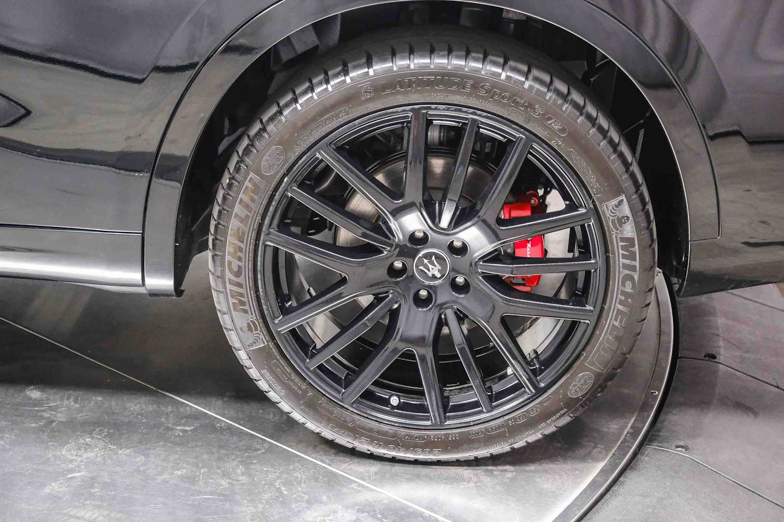 Thumbnail: 2019 Maserati Levante - 9