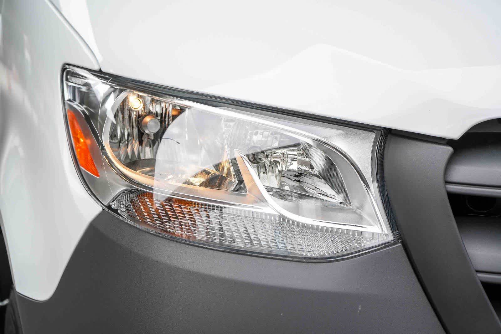 Thumbnail: 2026 Mercedes-Benz Sprinter - 4