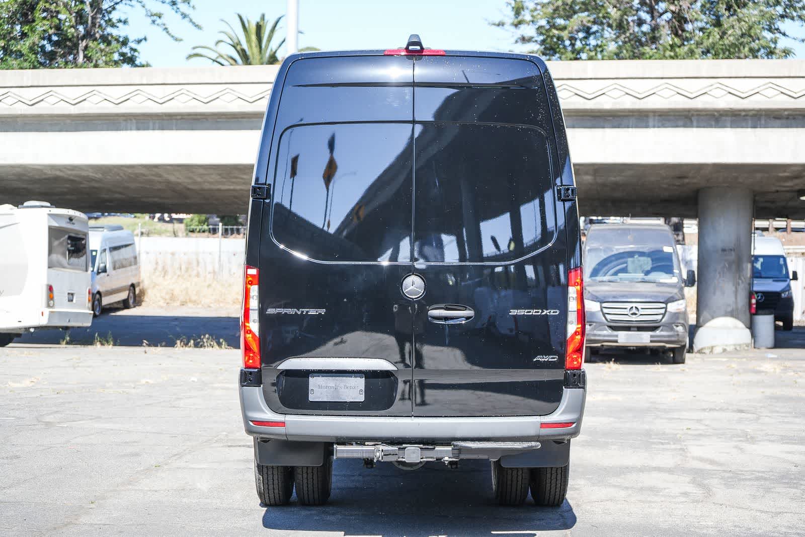 Thumbnail: 2026 Mercedes-Benz Sprinter - 7