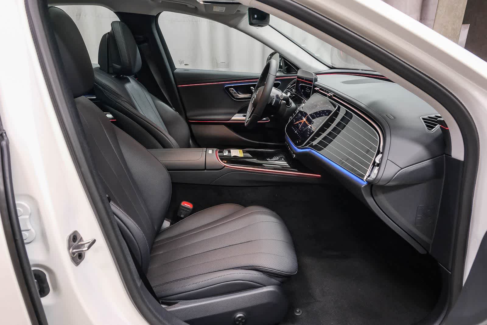 Thumbnail: 2026 Mercedes-Benz E-Class - 22