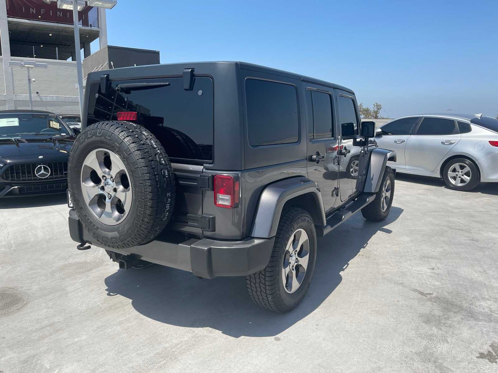 Thumbnail: 2018 Jeep Wrangler - 3