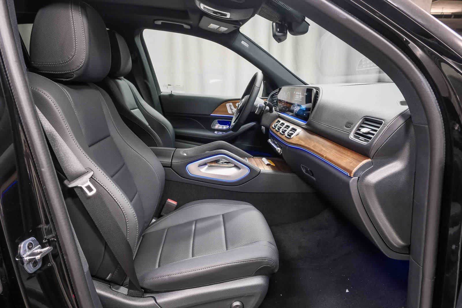 Thumbnail: 2026 Mercedes-Benz GLE - 17